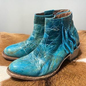 Ferrini womens ankle booties size 7.5 very nice and great color!